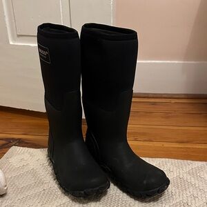 Bogs Men’s Waterproof Winter Boots